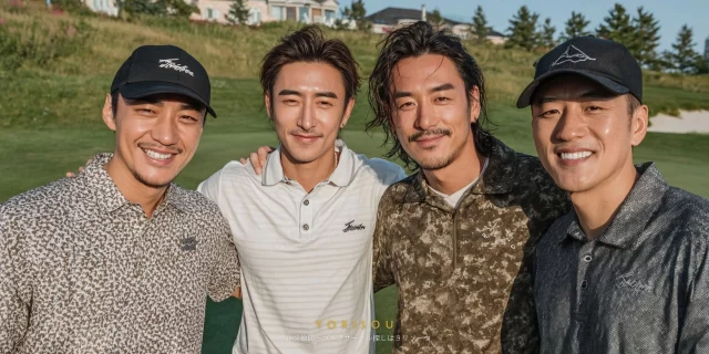 豊島区東池袋から参加した30〜40代男性ゴルファーが肩を並べて写る、気心の知れた仲間同士のラウンド後ショット