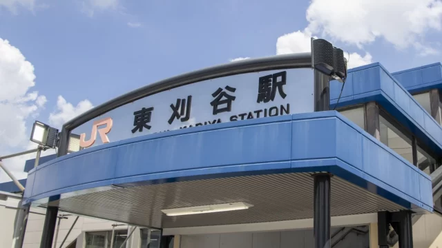 東刈谷駅周辺の街並みとインドアゴルフ体験がしやすいエリアの様子
