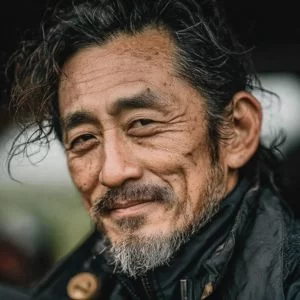 世田谷区在住の松本さん（50代男性）、上達志向でゴルフに取り組む競技寄りゴルファーの表情