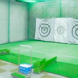 スポーツプラスゴルフレッスン新大阪　インドアゴルフ