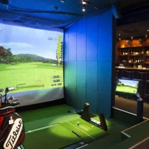GOLF BASE中目黒 Bar＆Lounge インドアゴルフ